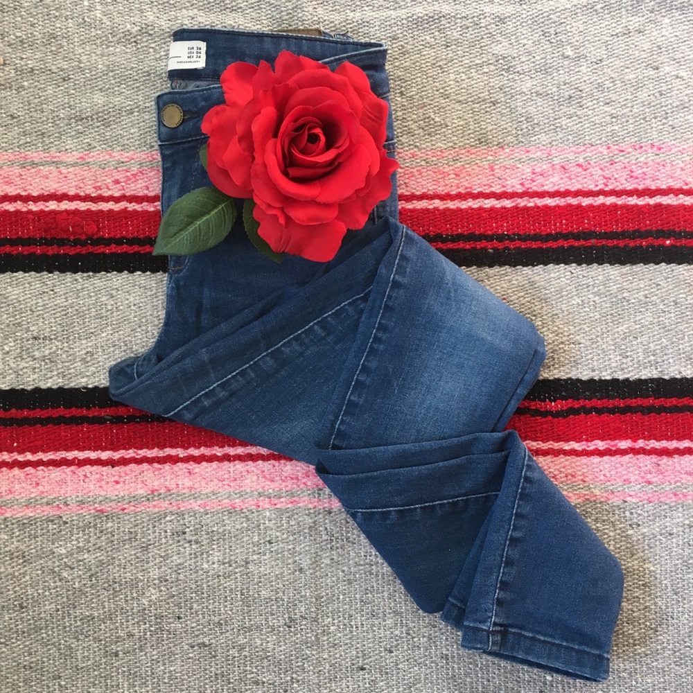 ZARA | MEDIUM WASH MID RISE SKINNY JEANS - Picture 1 of 6
